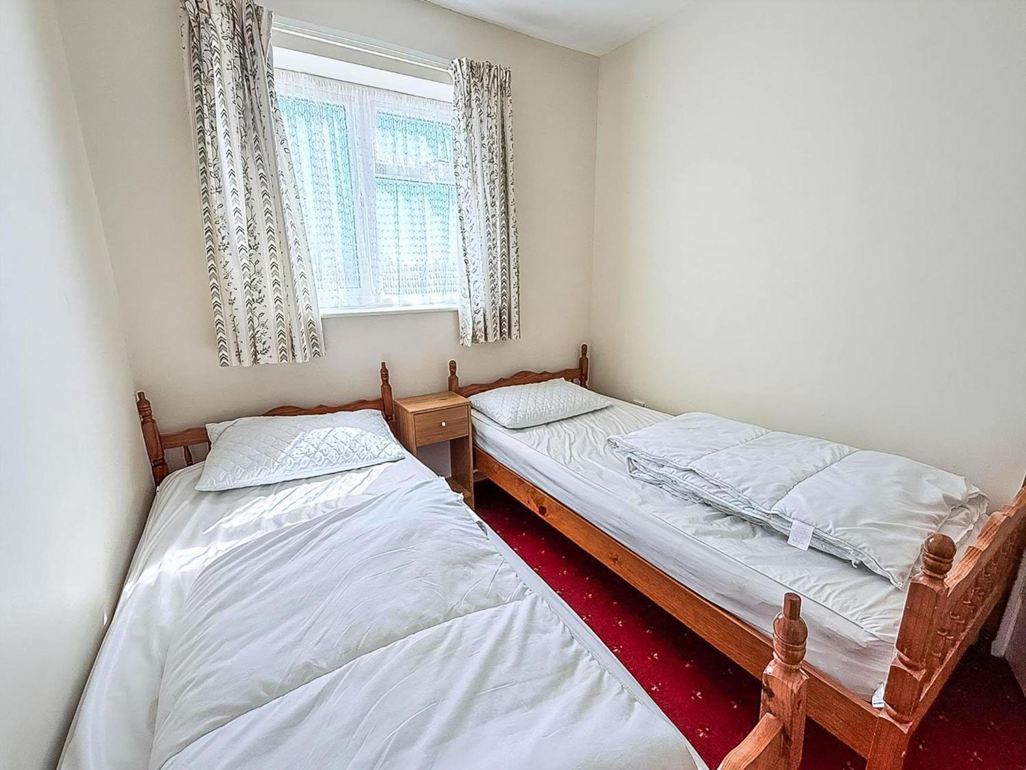 Great 3 Bedroom Chalet To Hire With In Hemsby, Great Seaside Break! Ref 18194B 외부 사진